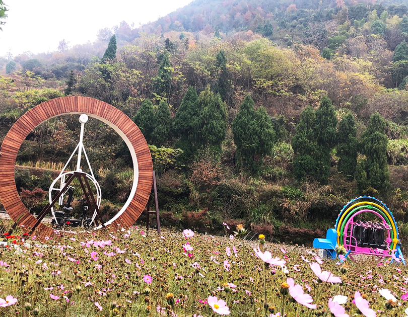 浙江臺州南坪旅游景區(qū)太空飛環(huán)，360°旋轉(zhuǎn)單車